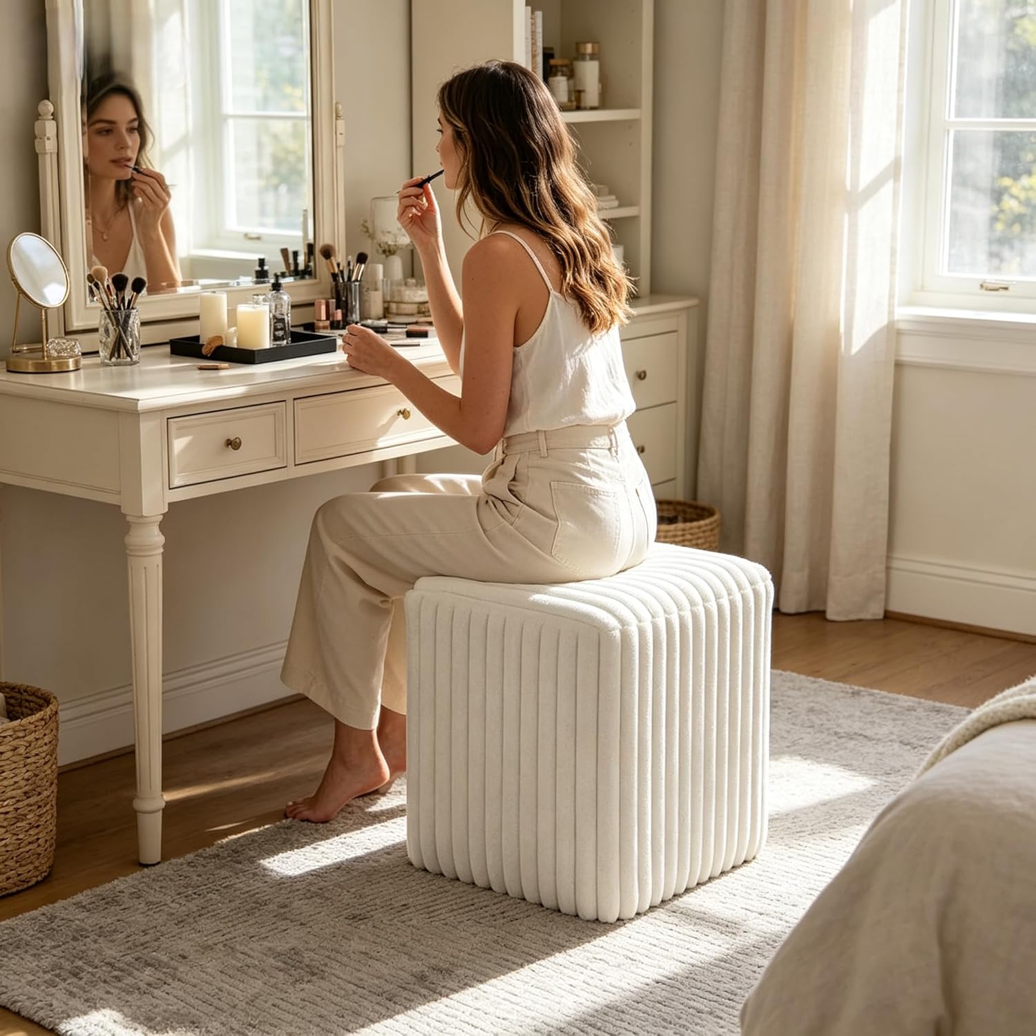 Fleece Button-Tufted Ottoman Stool – Cozy Footrest & Vanity Seat
