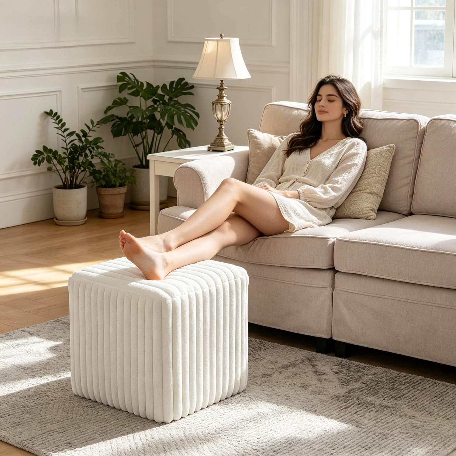 Fleece Button-Tufted Ottoman Stool – Cozy Footrest & Vanity Seat